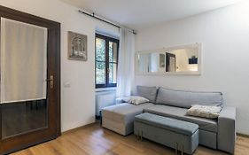 Cozy & Comfy Apt In Navigli Area