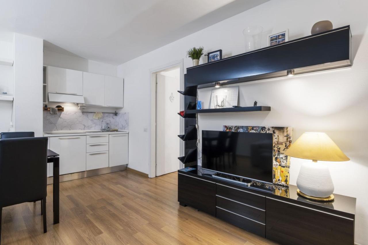 Cozy & Comfy Apt In Navigli Area Milan Exterior photo
