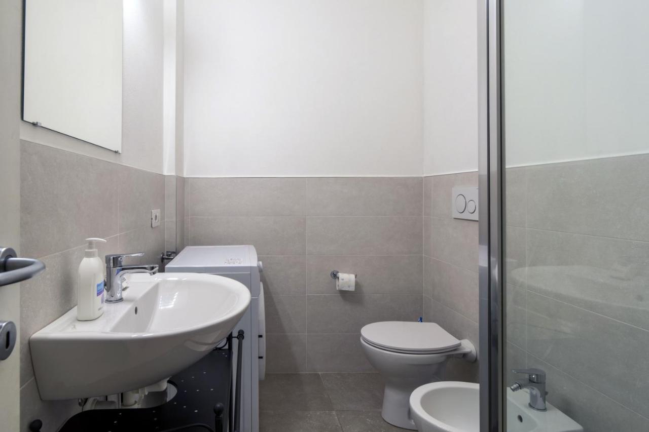 Cozy & Comfy Apt In Navigli Area Milan Exterior photo