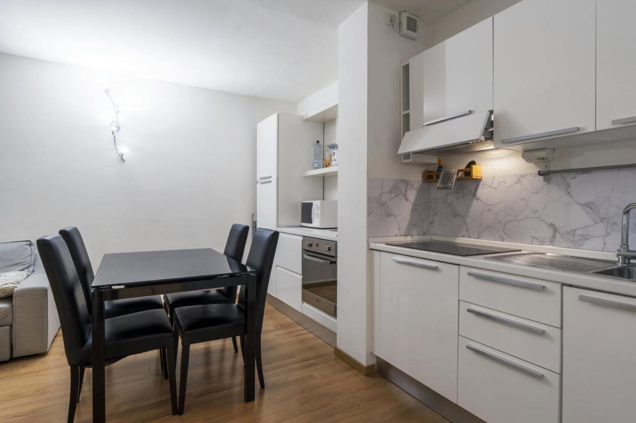 Cozy & Comfy Apt In Navigli Area Milan Exterior photo